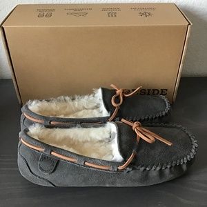 FIRESIDE BY DEARFOAMS Women's Victoria Genuine Shearling Moccasin Slippe…